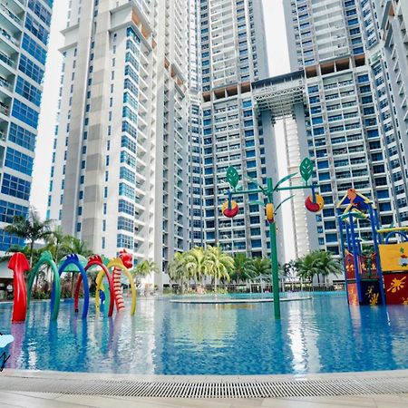 MalaccaAtlantis 8-12Pax/Netflix/Video Game/5Min To Jonkerアパートメント エクステリア 写真
